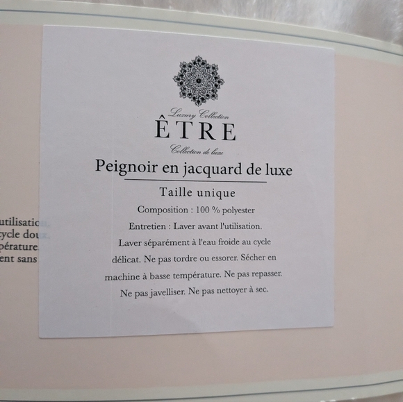 Luxury Jacquard Robe - Cream - Picture 3 of 3